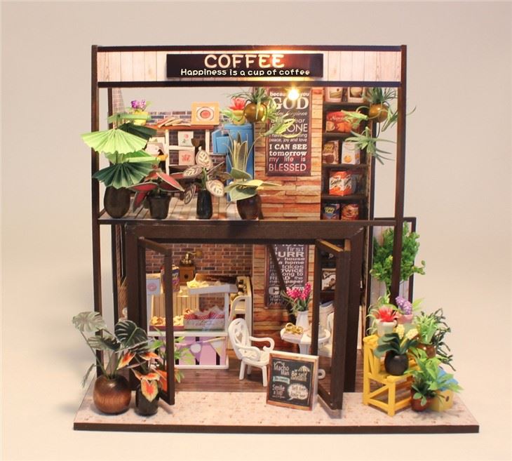 Houseworks Dollhouse
